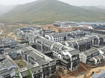 宜興窯湖小鎮(zhèn)二標(biāo)段配電房國慶前順利完成送電！